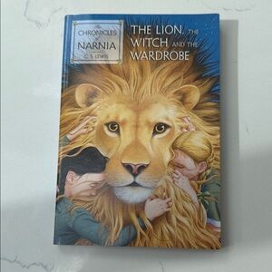 The Chronicles of Narnia: The Lion, the Witch and the Wardrobe Book. Never used
